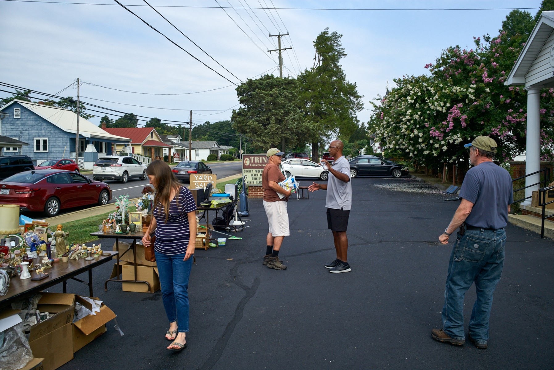 Trinity-Yard-Sale_10.jpg